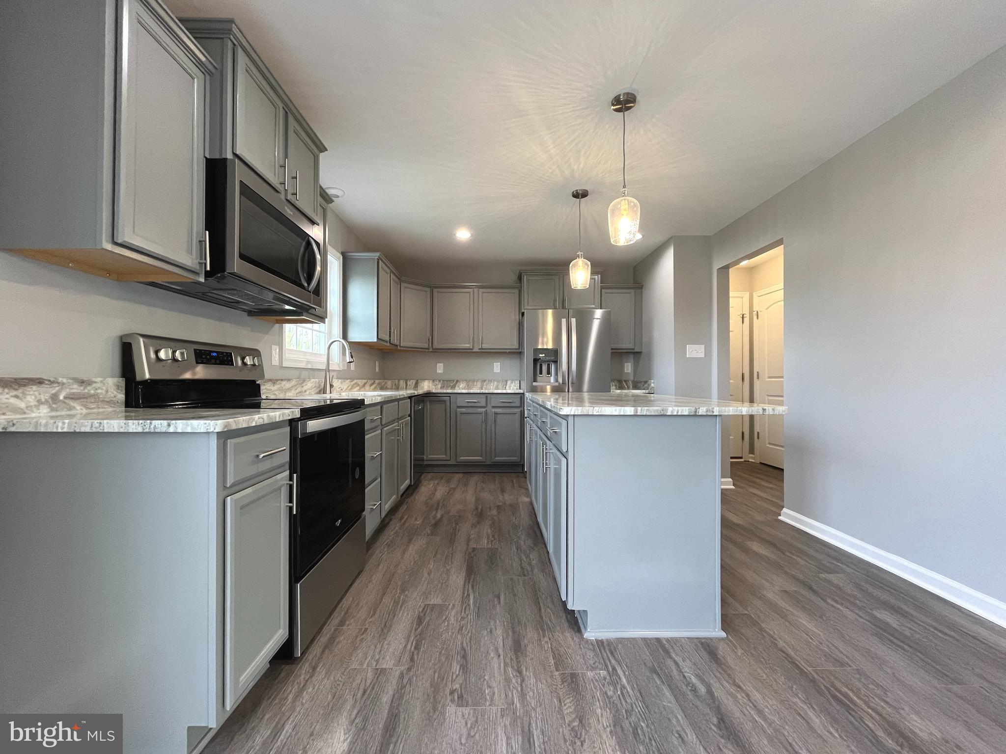 BENTWOOD ESTATES - Residential