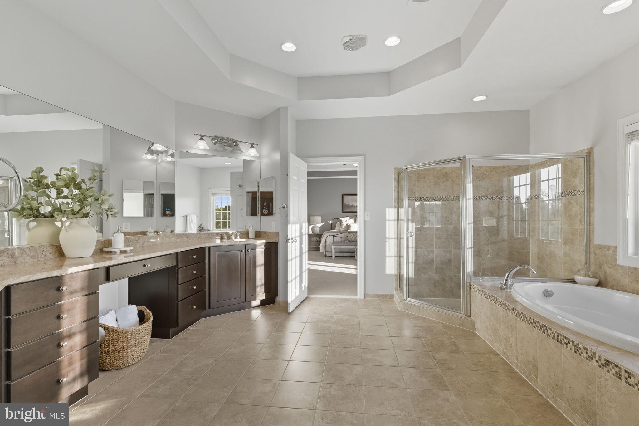 HEATHER KNOLLS - Residential