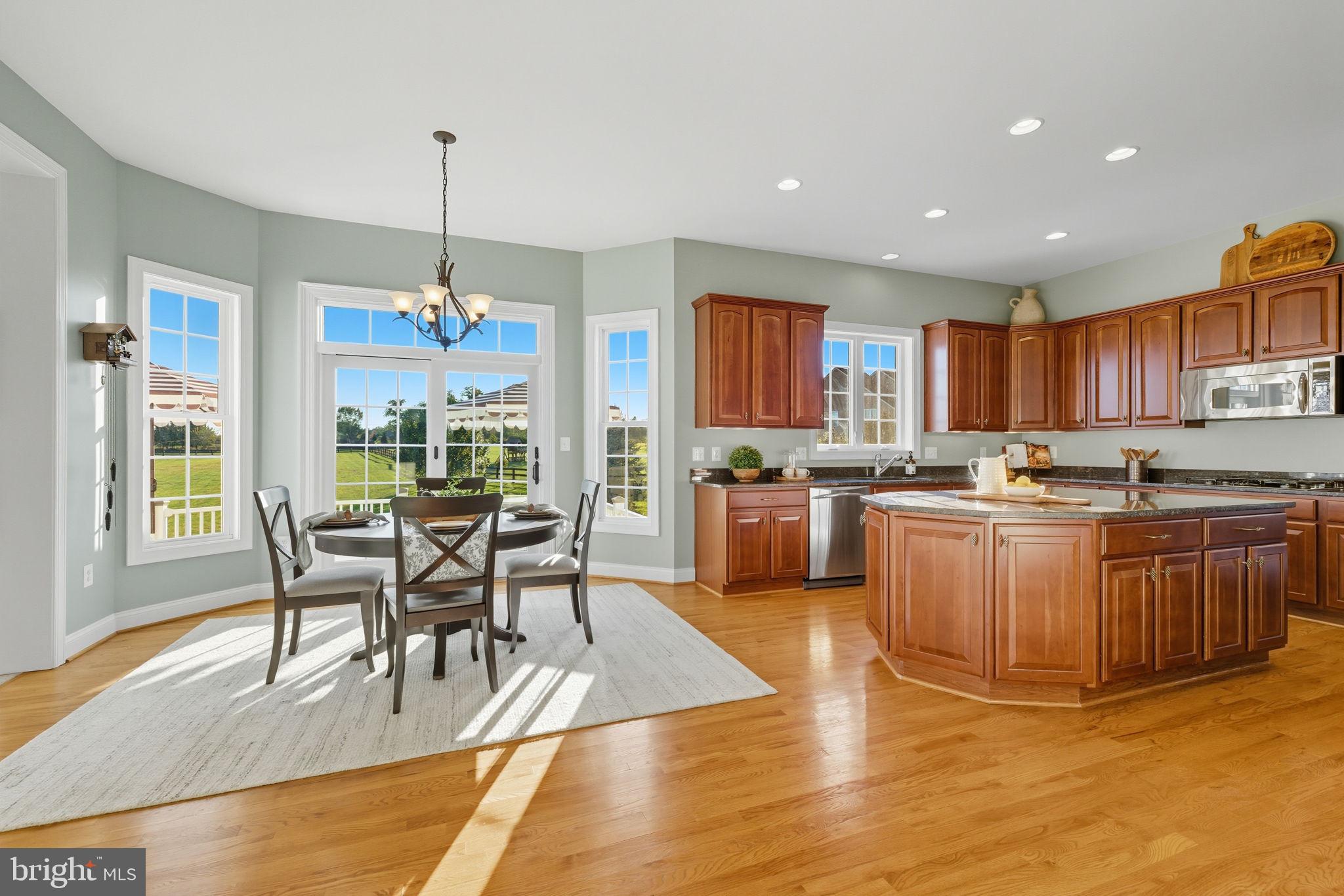 HEATHER KNOLLS - Residential