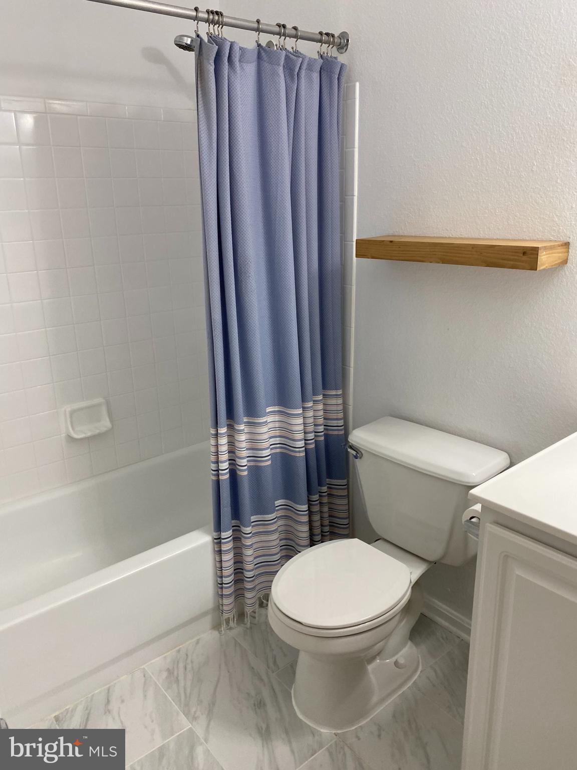 FOX MILL STATION - Residential Lease