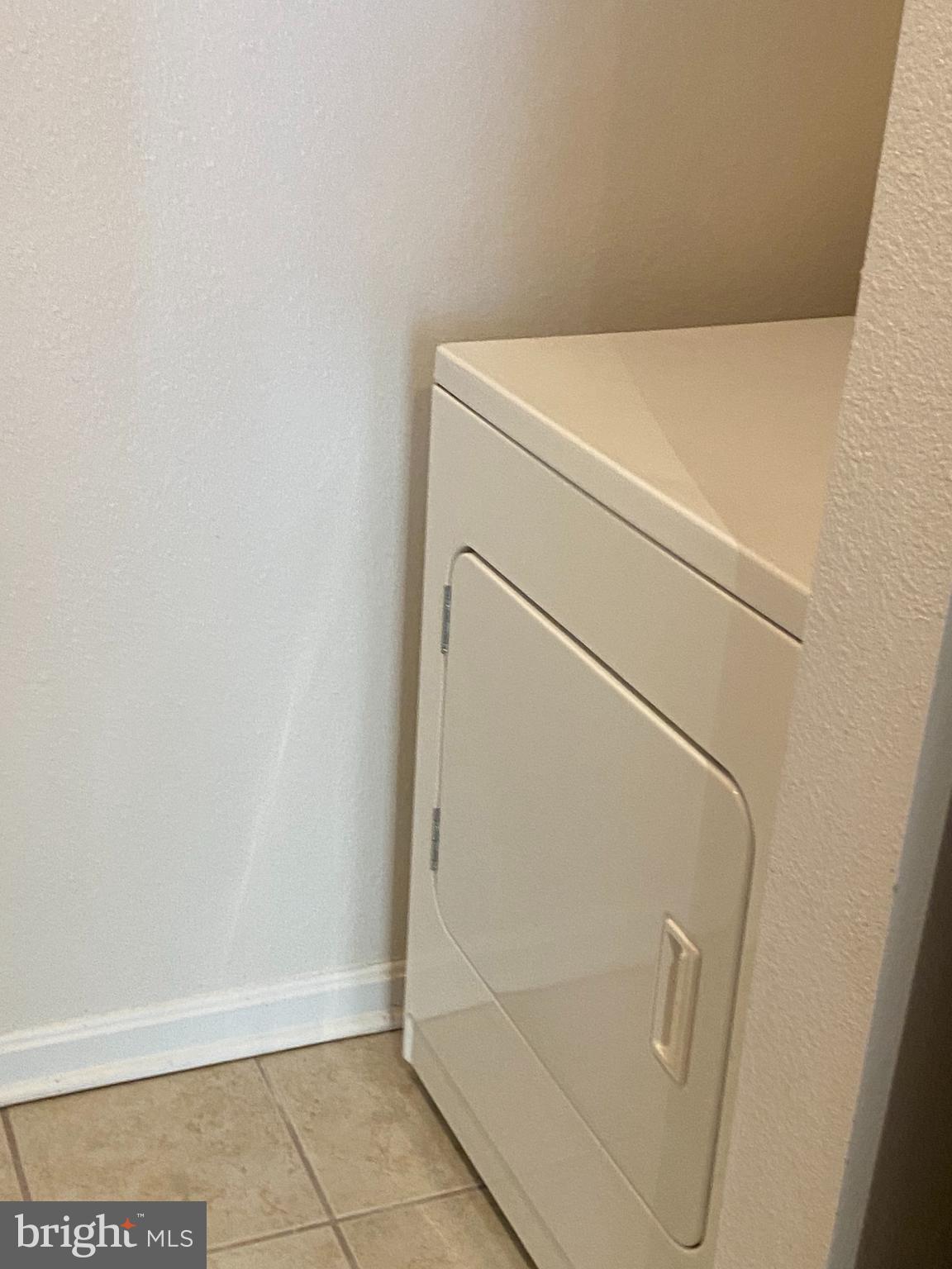 FOX MILL STATION - Residential Lease