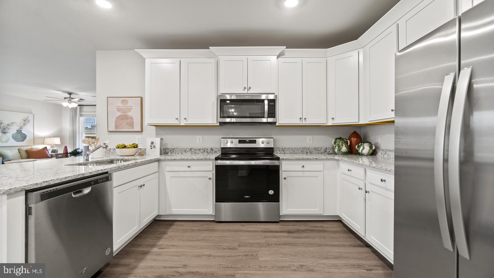 THE PONDS AT LEXINGTON - Residential