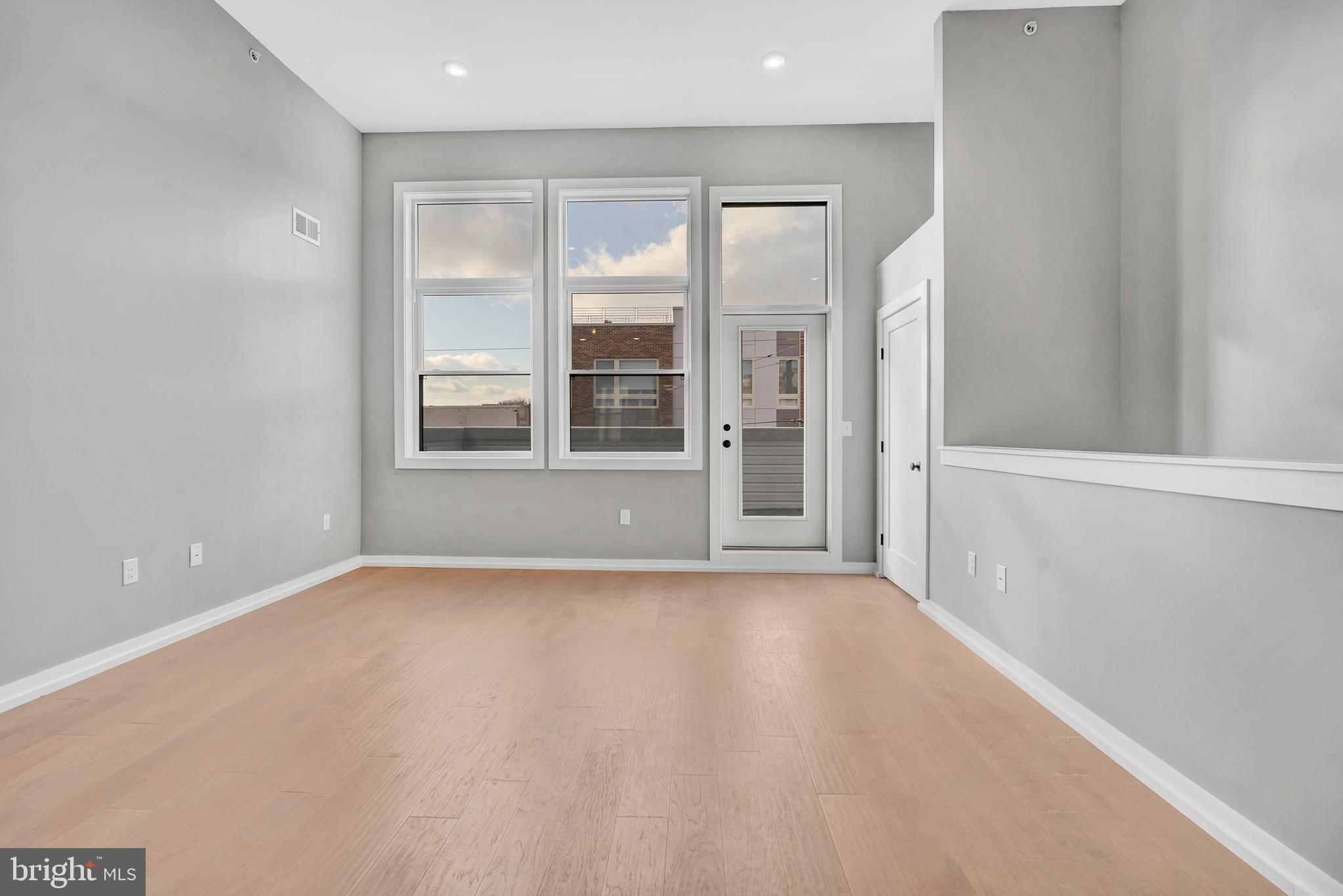 POINT BREEZE - Residential Lease