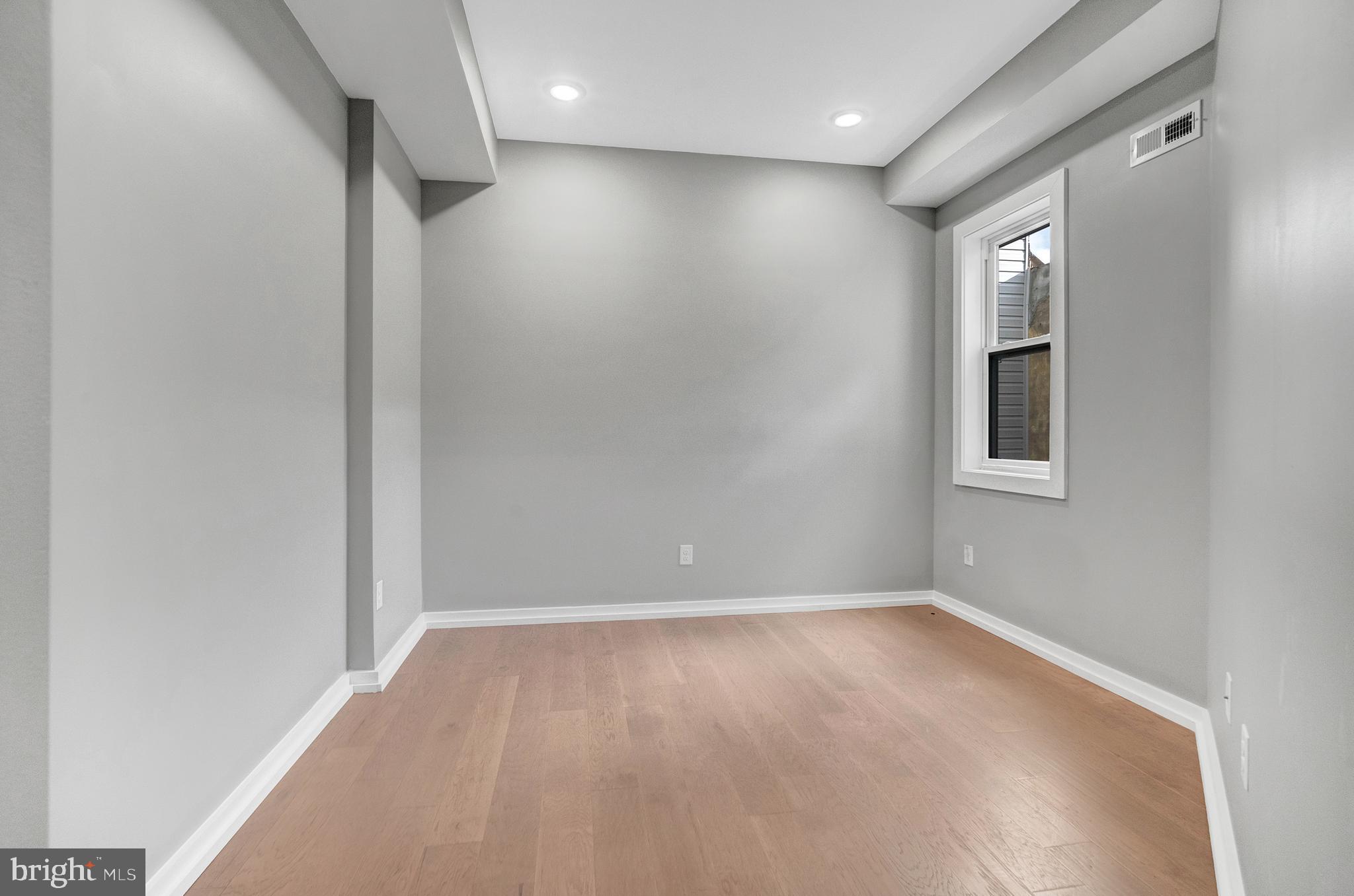 POINT BREEZE - Residential Lease