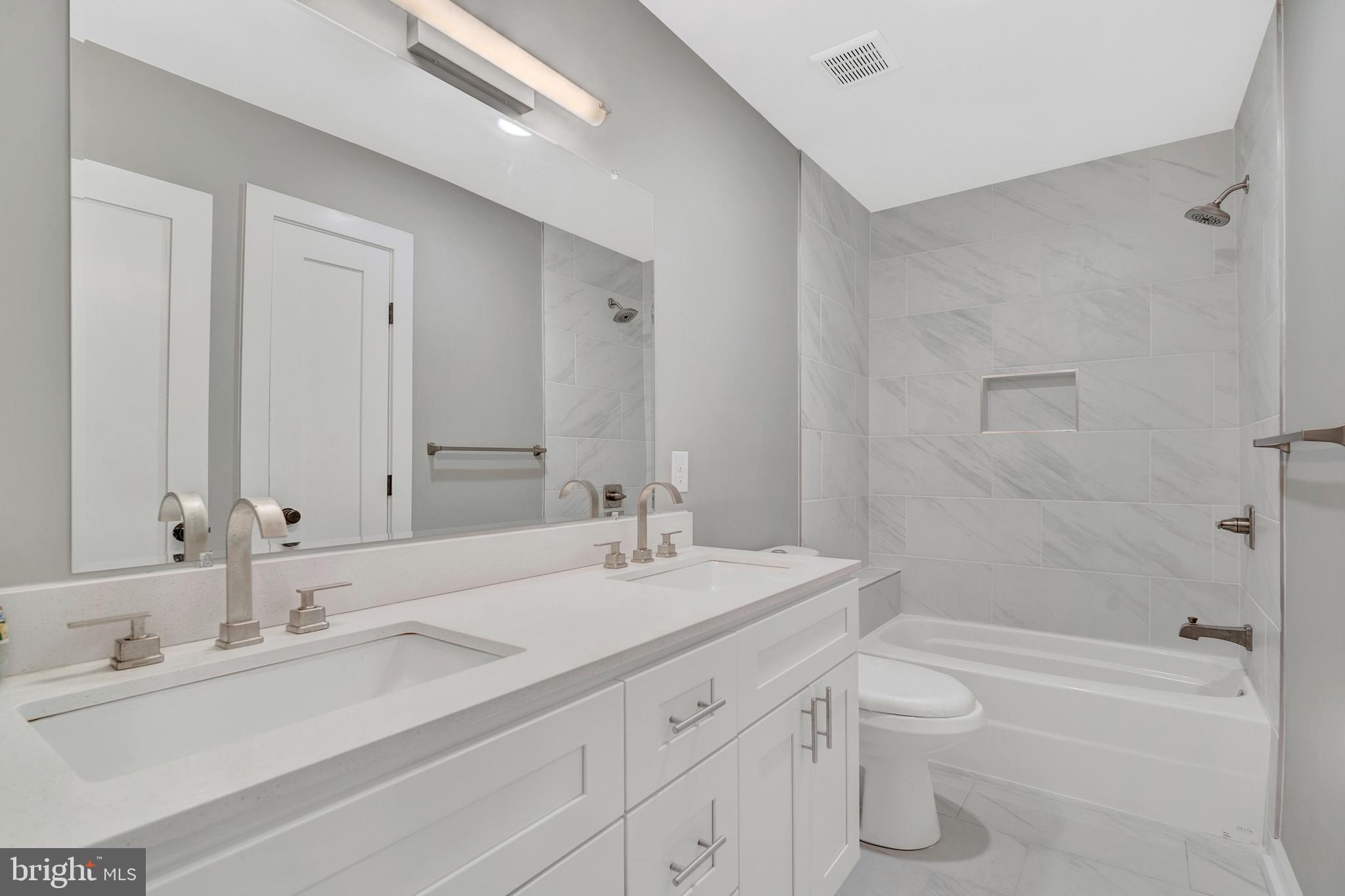 POINT BREEZE - Residential Lease