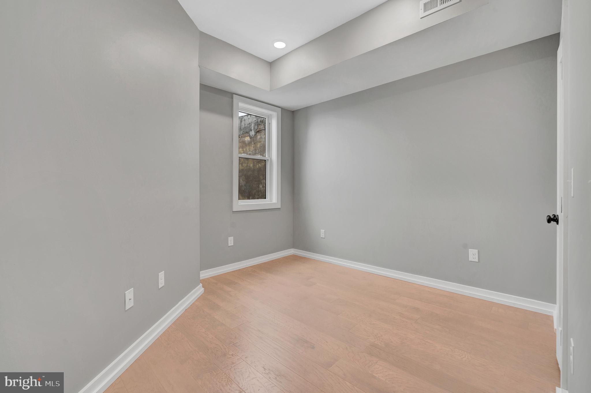 POINT BREEZE - Residential Lease