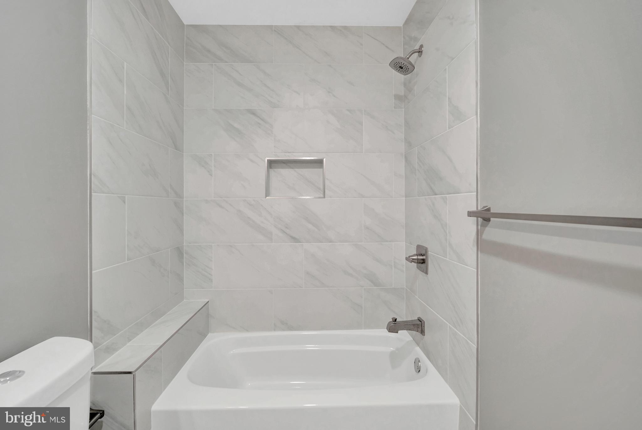 POINT BREEZE - Residential Lease