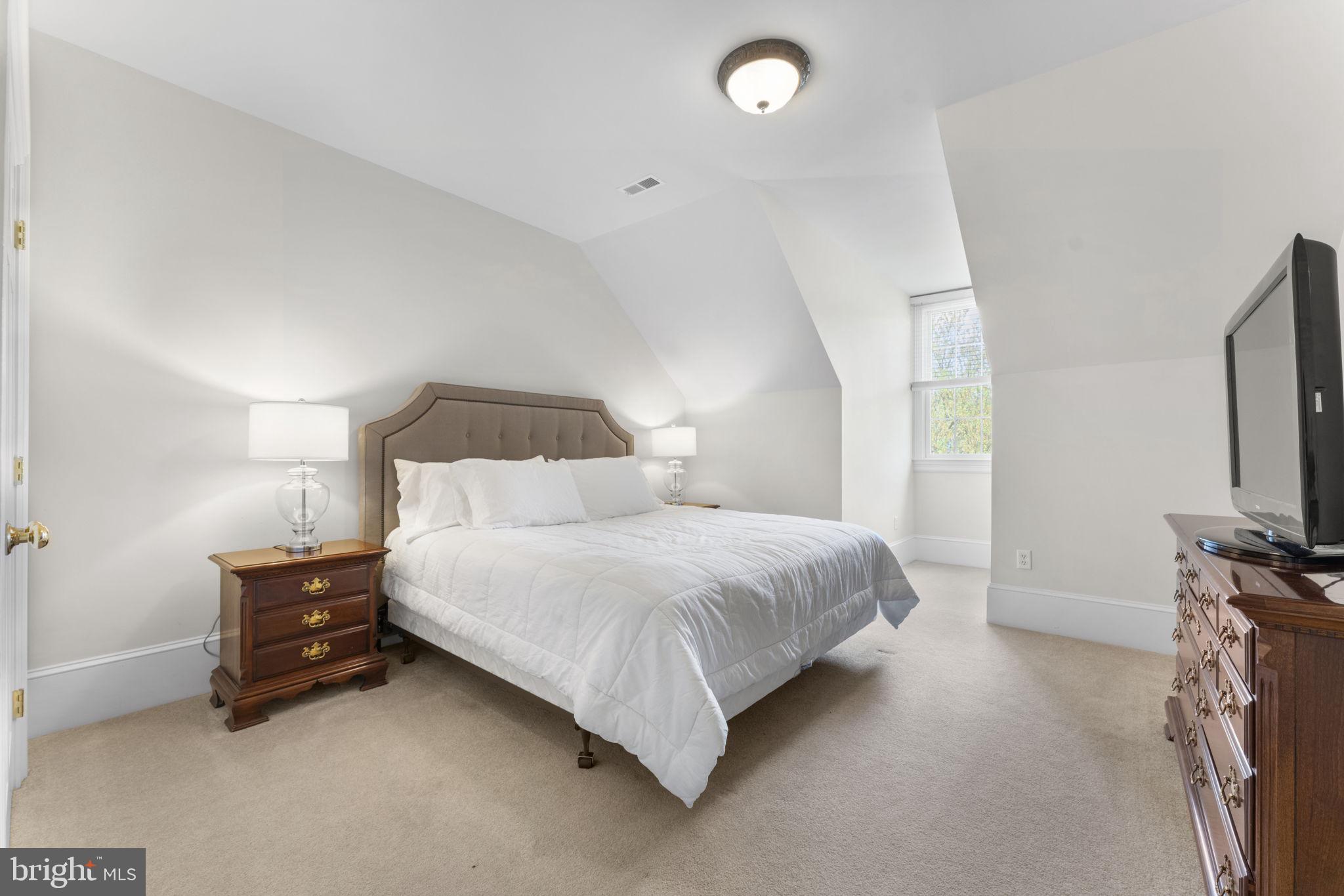 ST. JOHNS MANOR - Residential