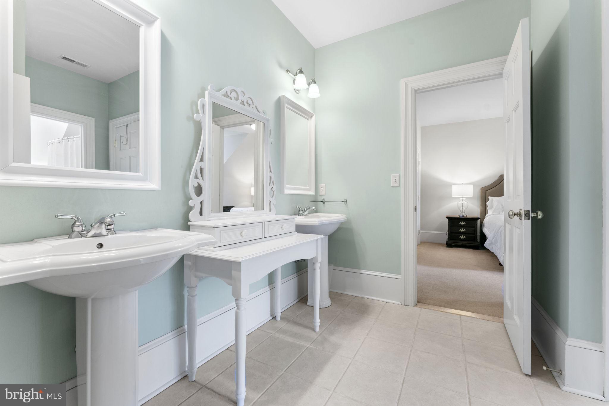 ST. JOHNS MANOR - Residential