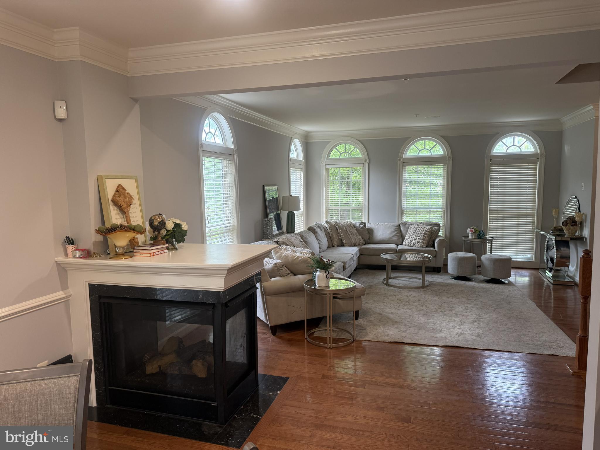 3008 HOLLOW CREST PLACE