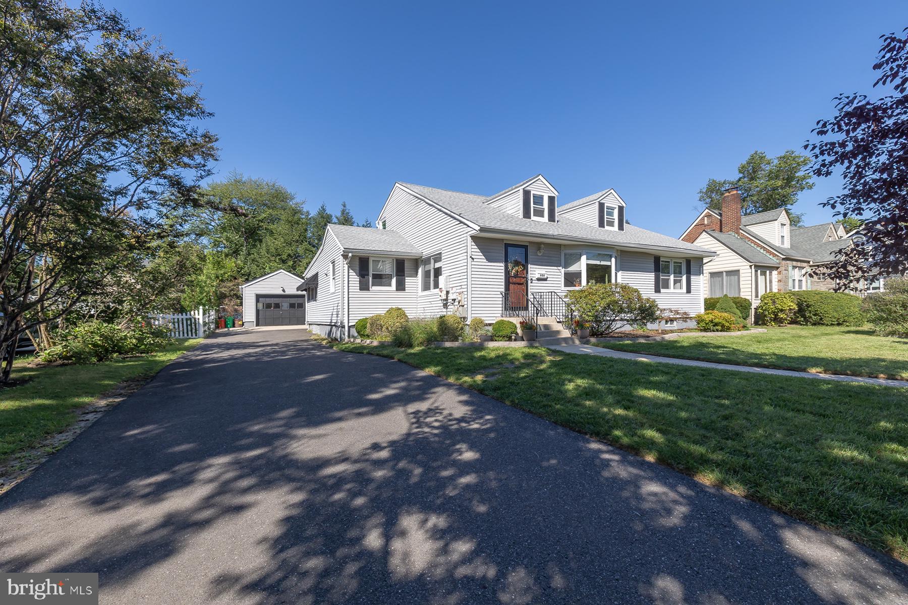 606 GROVE STREET