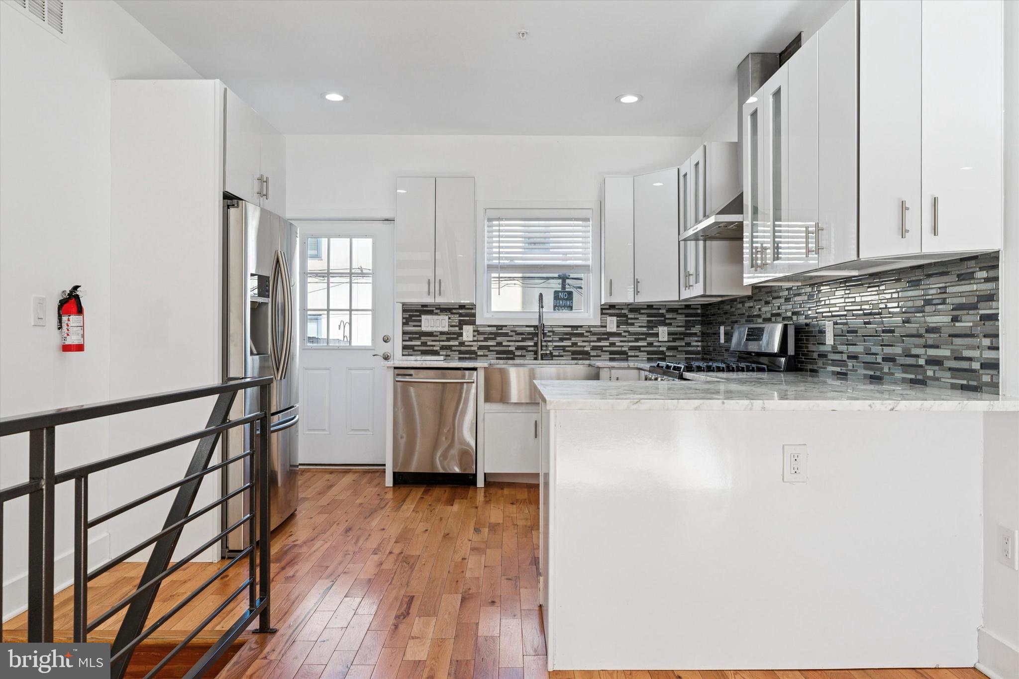 POINT BREEZE - Residential