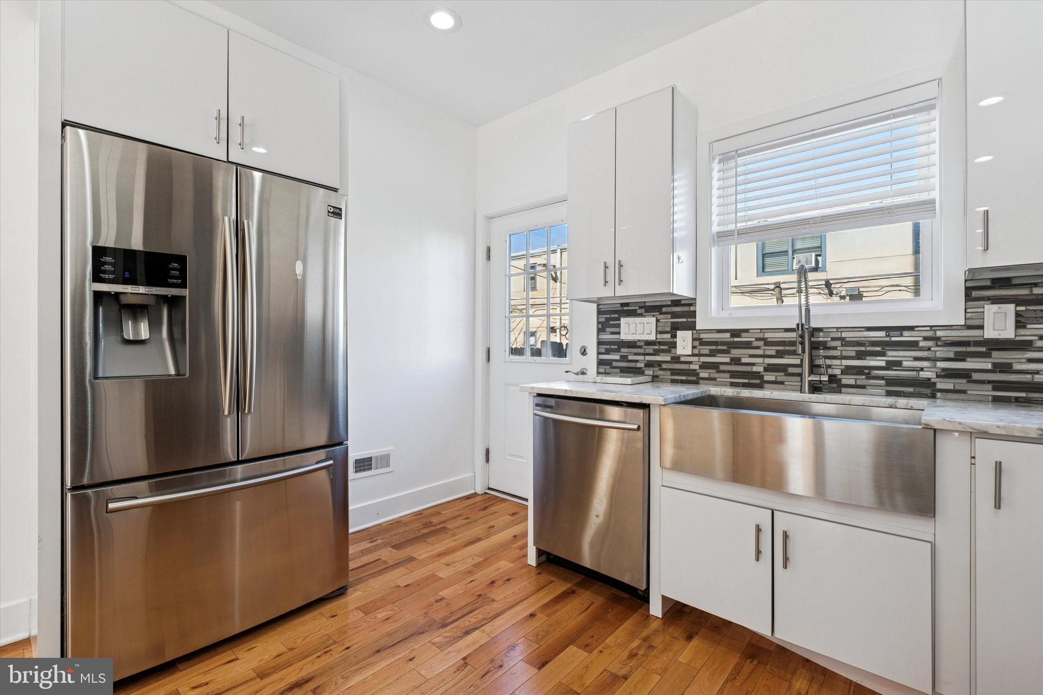 POINT BREEZE - Residential