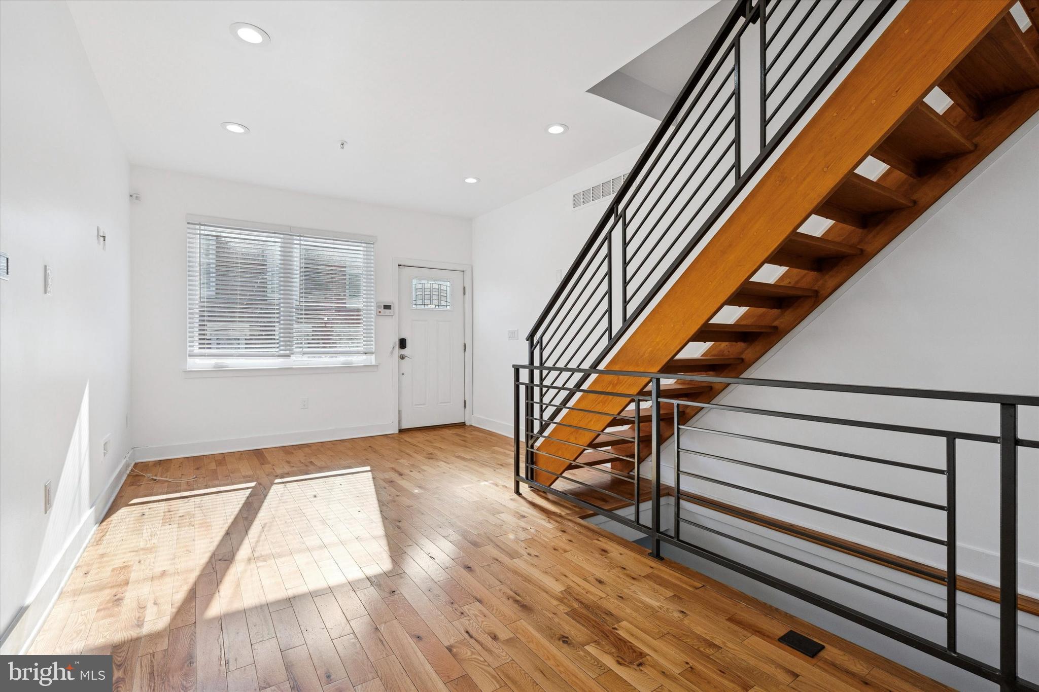 POINT BREEZE - Residential