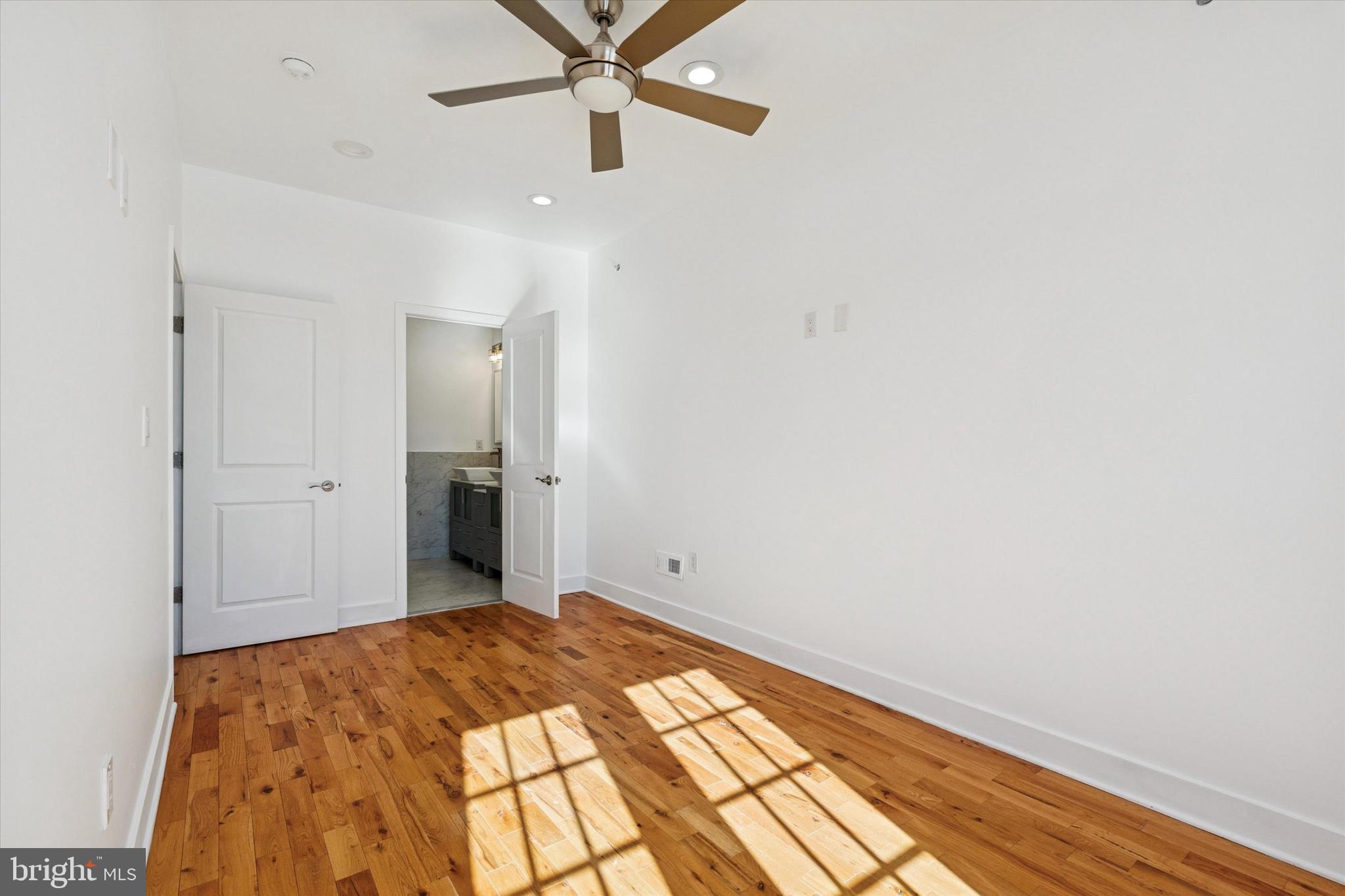 POINT BREEZE - Residential