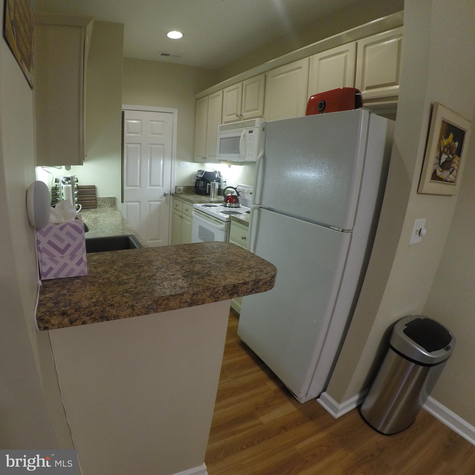 400 CASCADE LANE 405