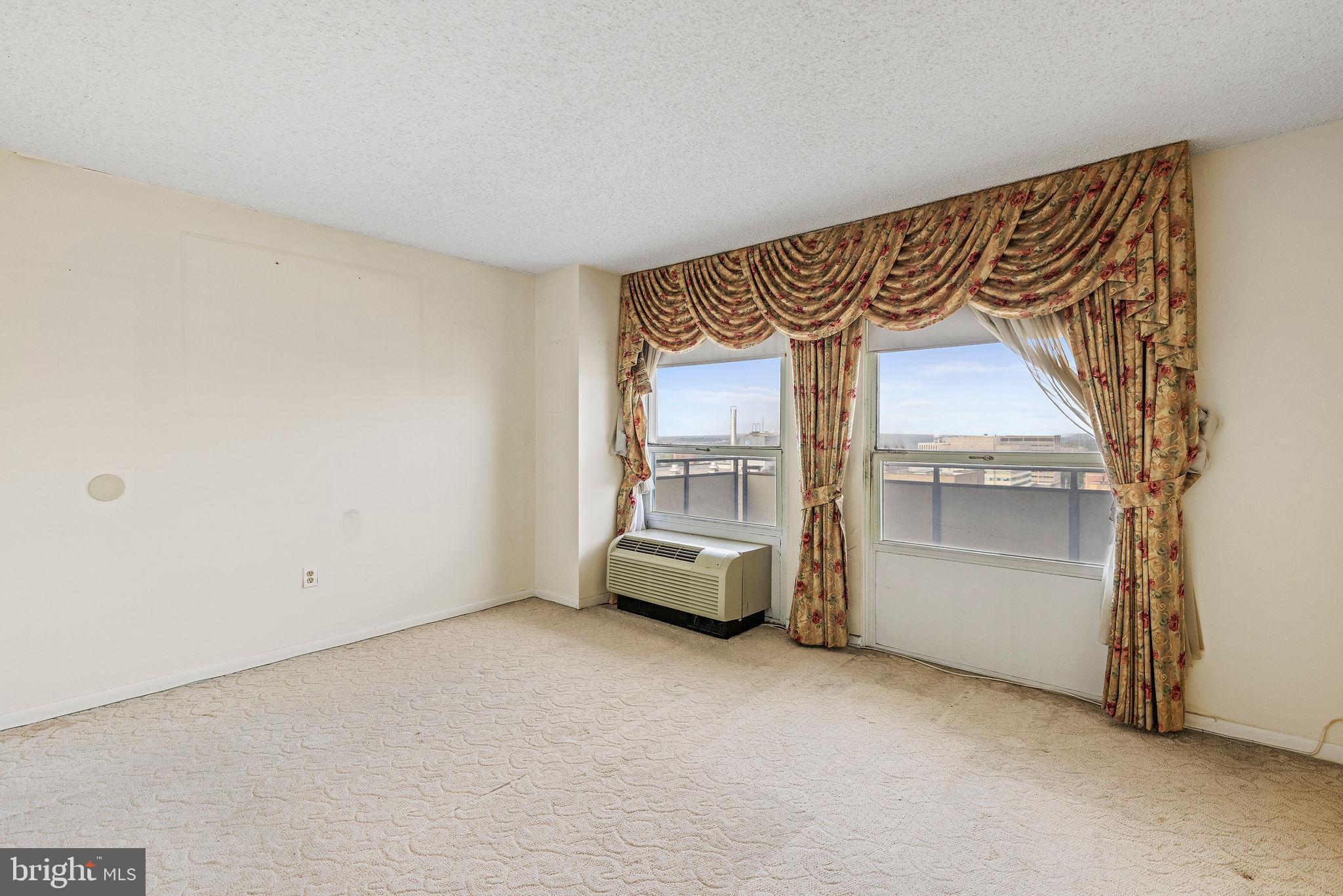 THE RIDGELY - Residential