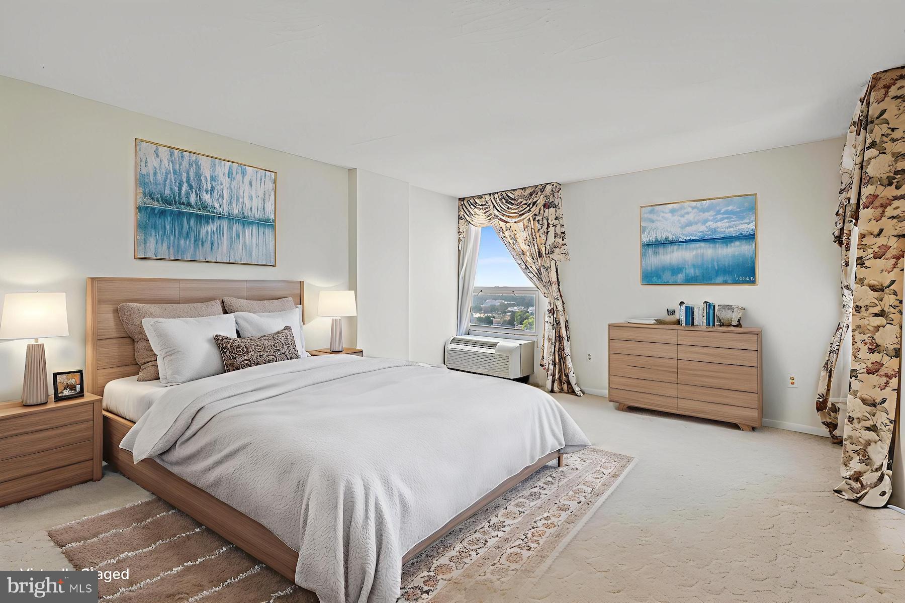 THE RIDGELY - Residential