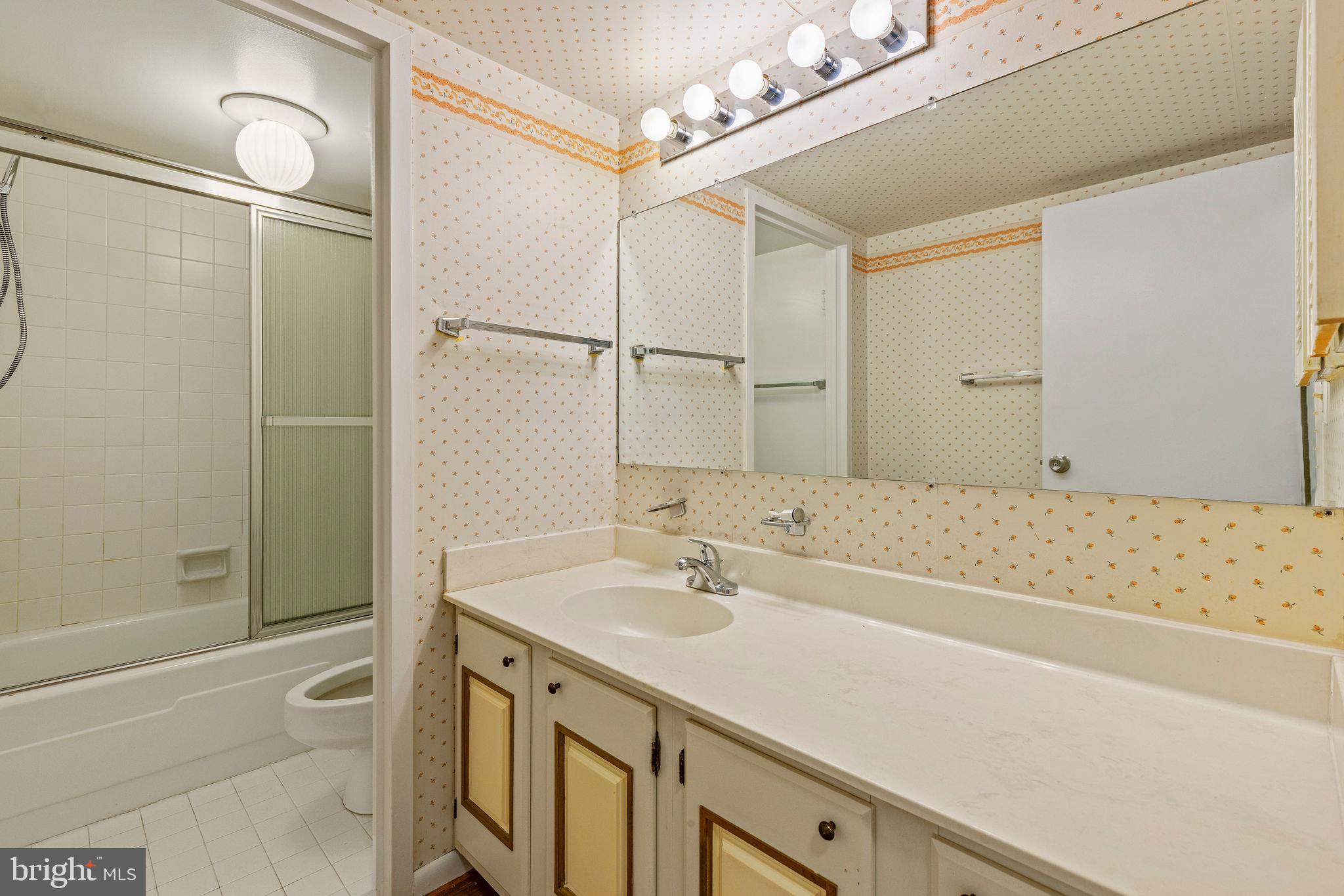 THE RIDGELY - Residential