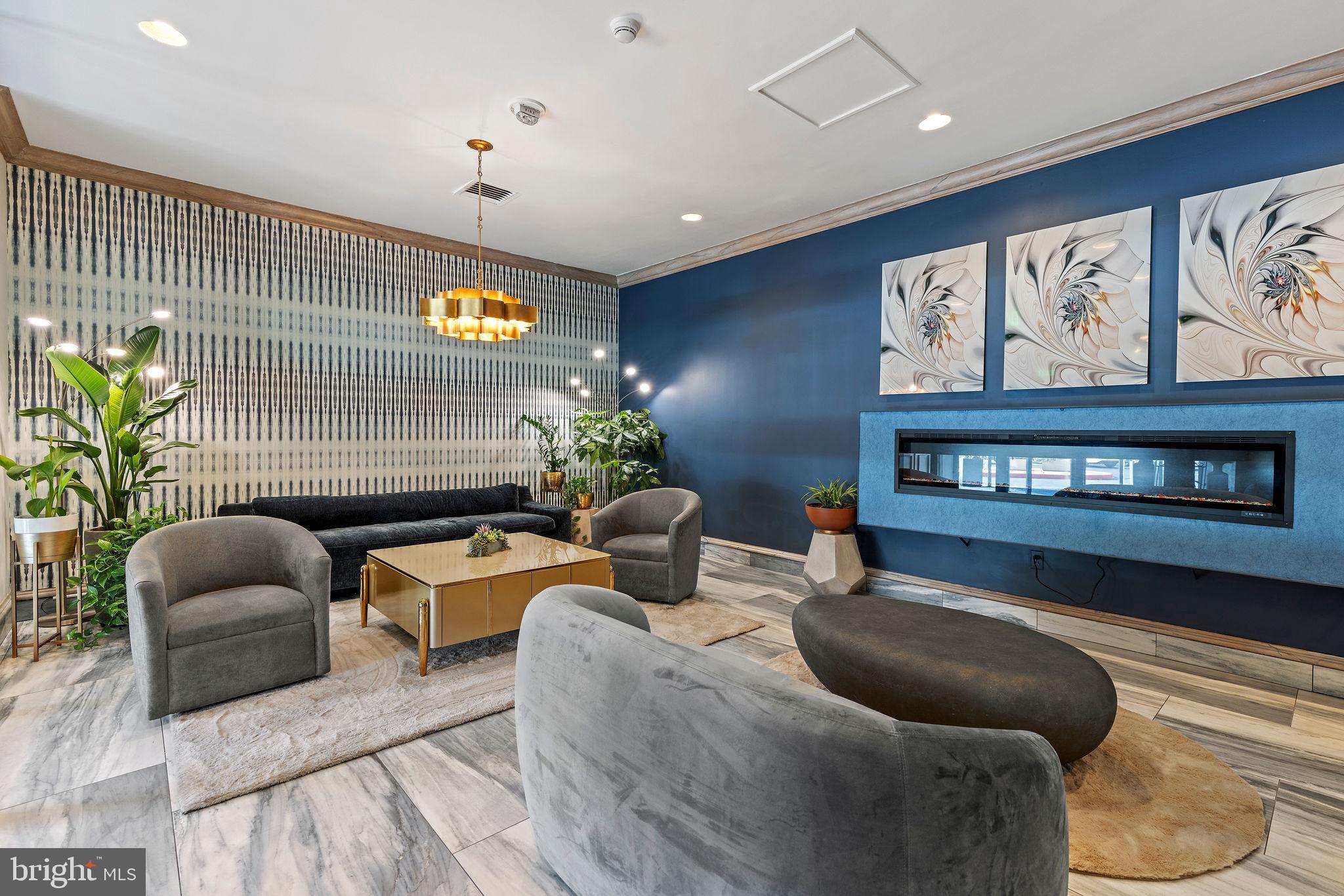 THE RIDGELY - Residential