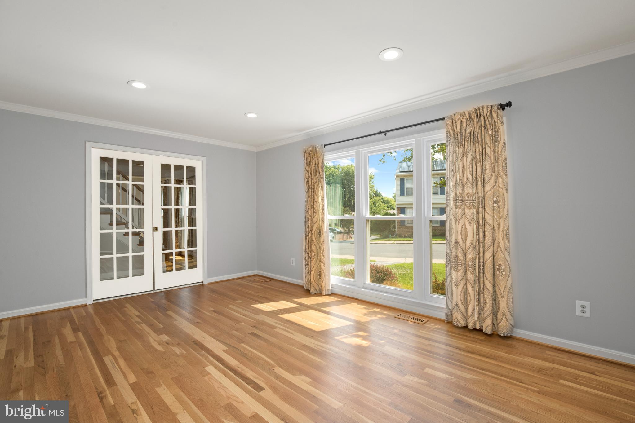 WAVERLY - Residential