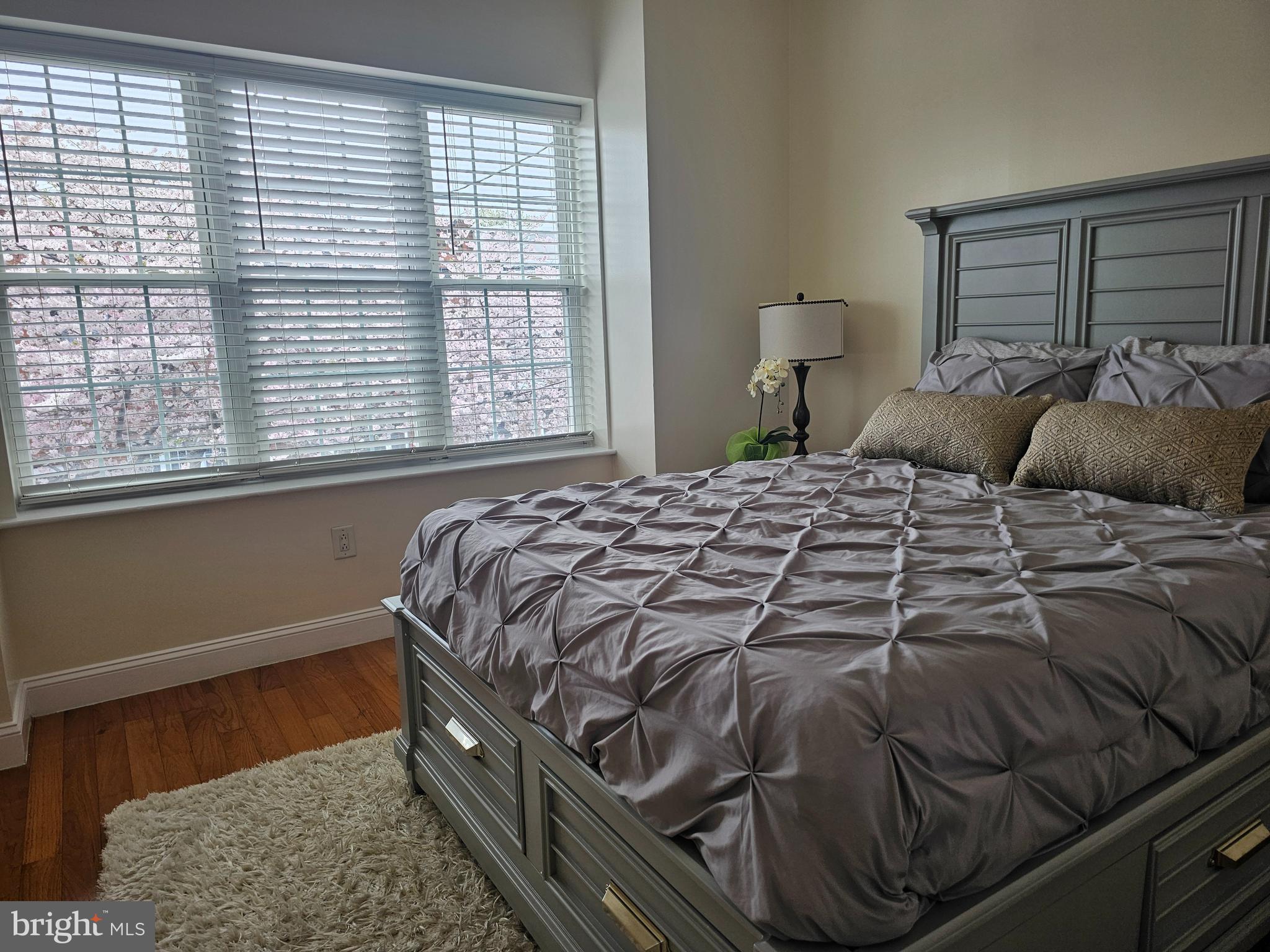 WHITMAN - Residential