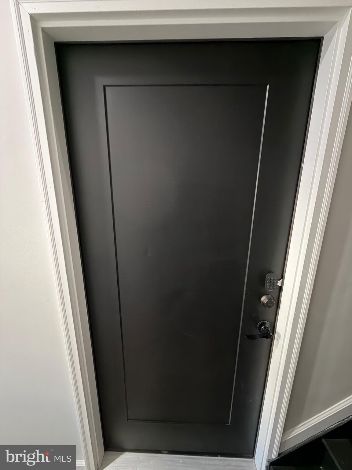 2218 W MASTER STREET