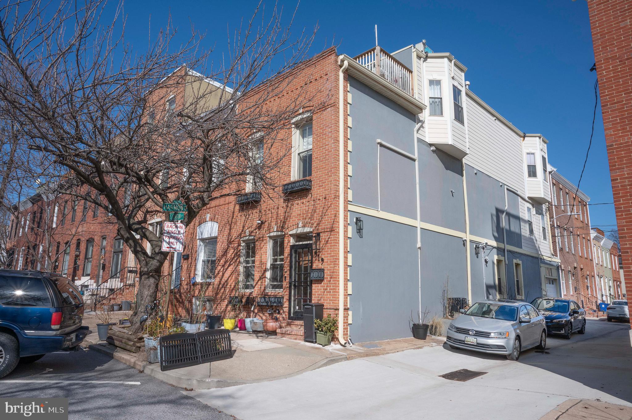 919 S CLINTON STREET