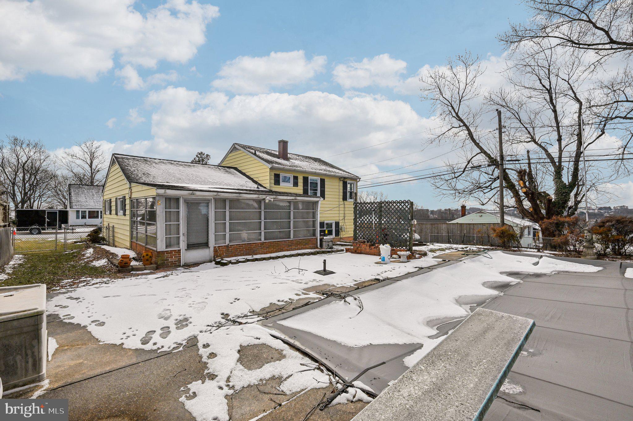 CARNEY/PARKVILLE - Residential