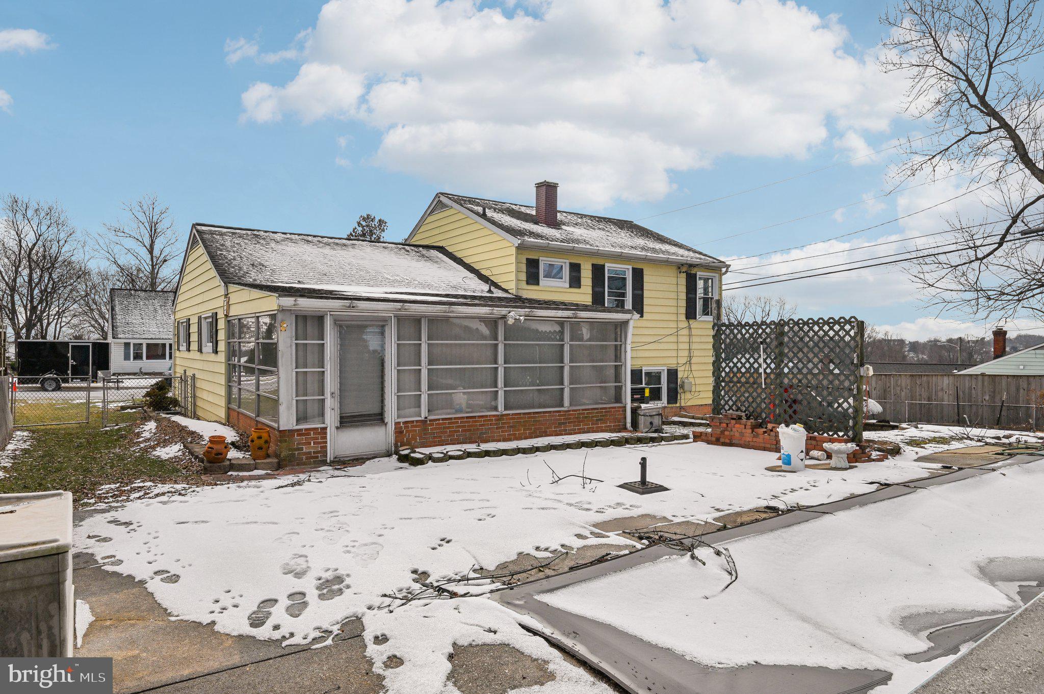 CARNEY/PARKVILLE - Residential