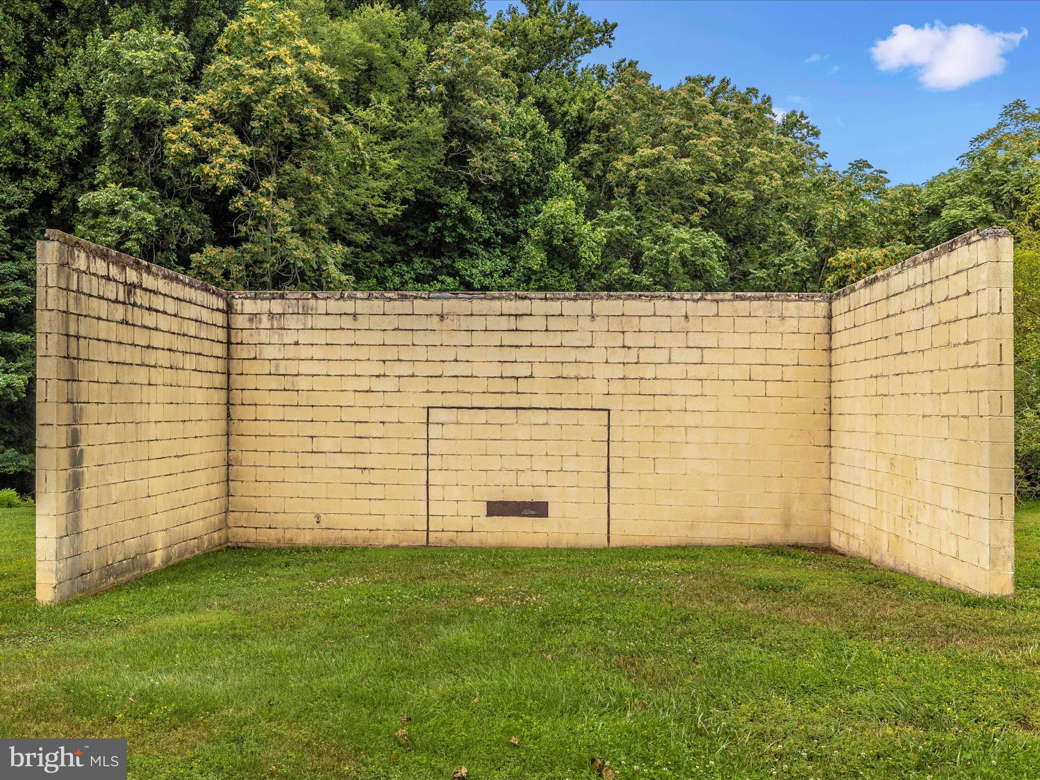 DAMASCUS OUTSIDE - Residential