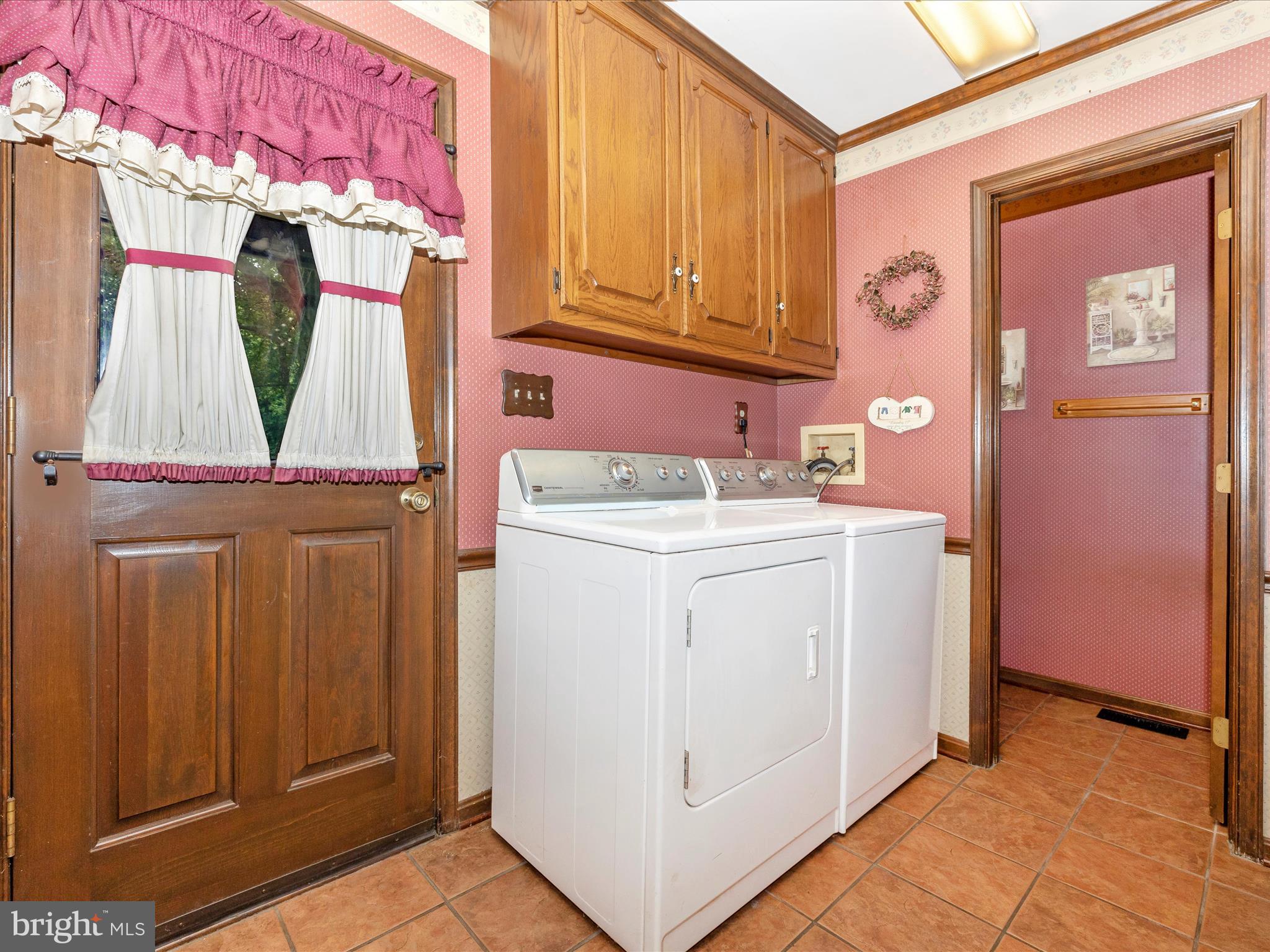 DAMASCUS OUTSIDE - Residential