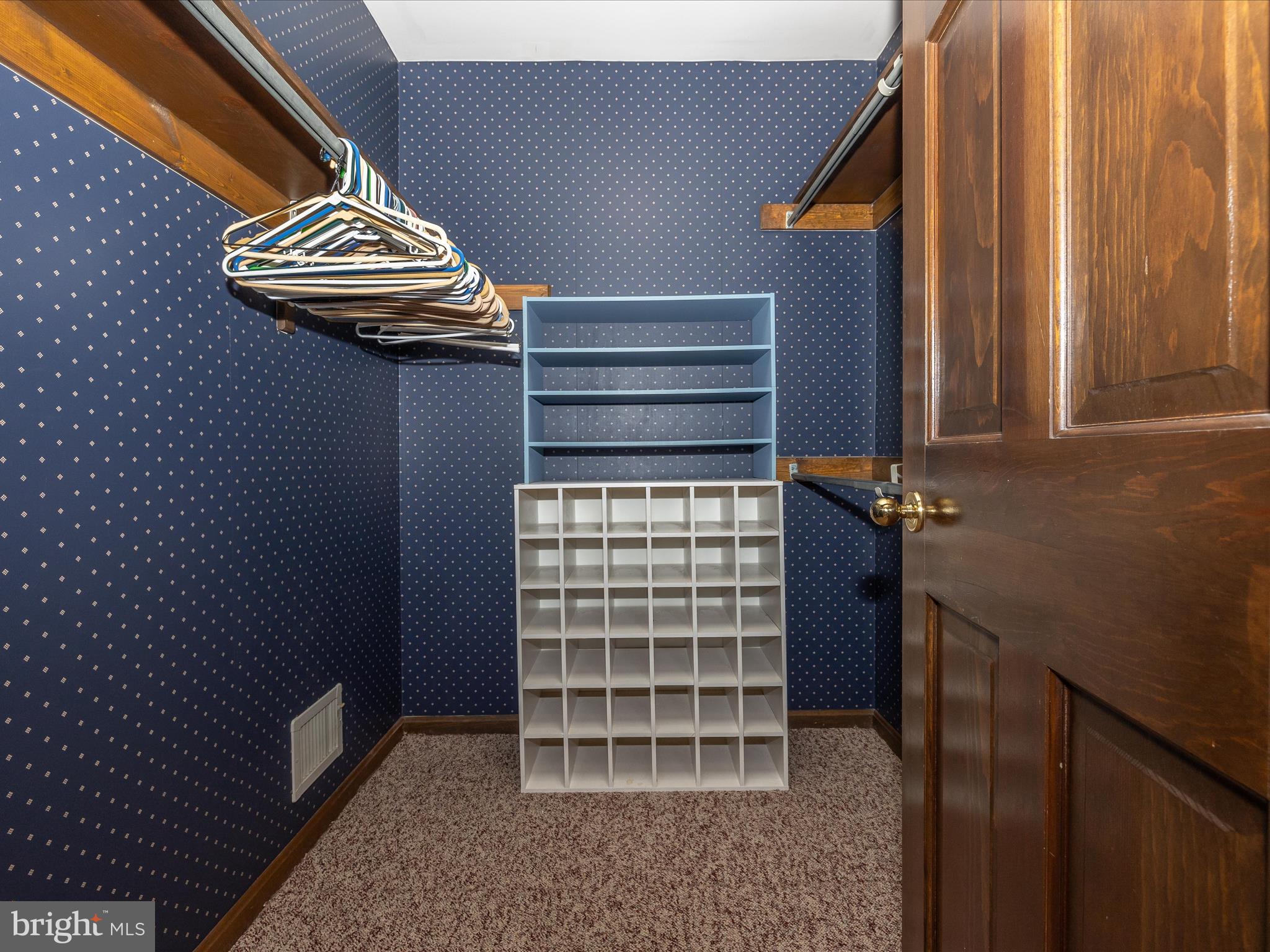 DAMASCUS OUTSIDE - Residential