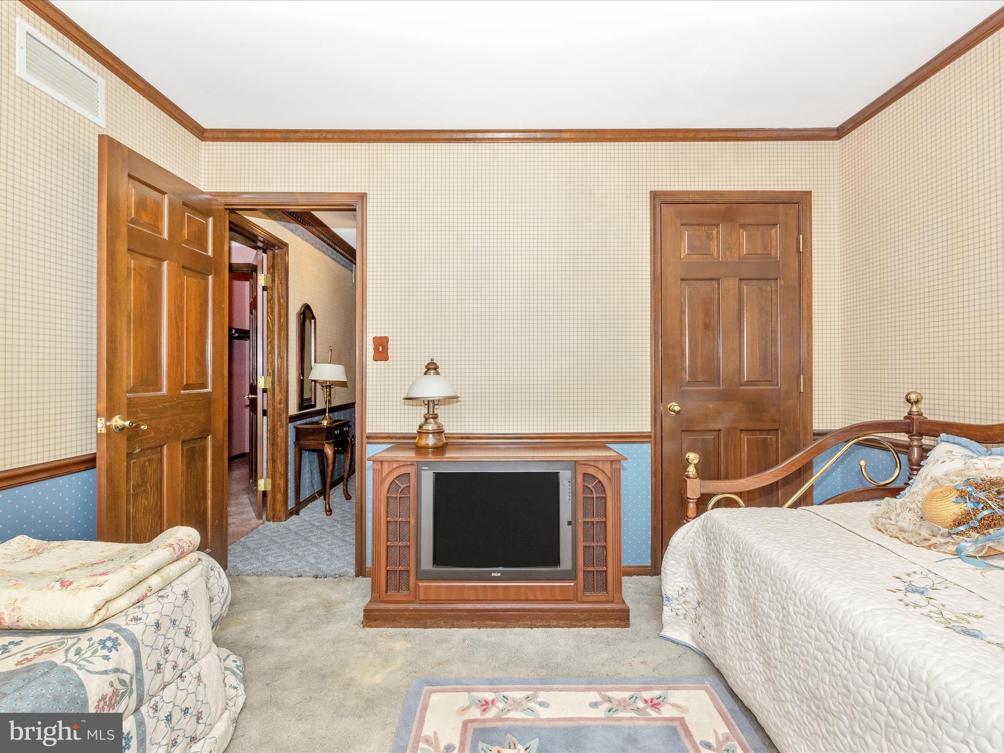 DAMASCUS OUTSIDE - Residential