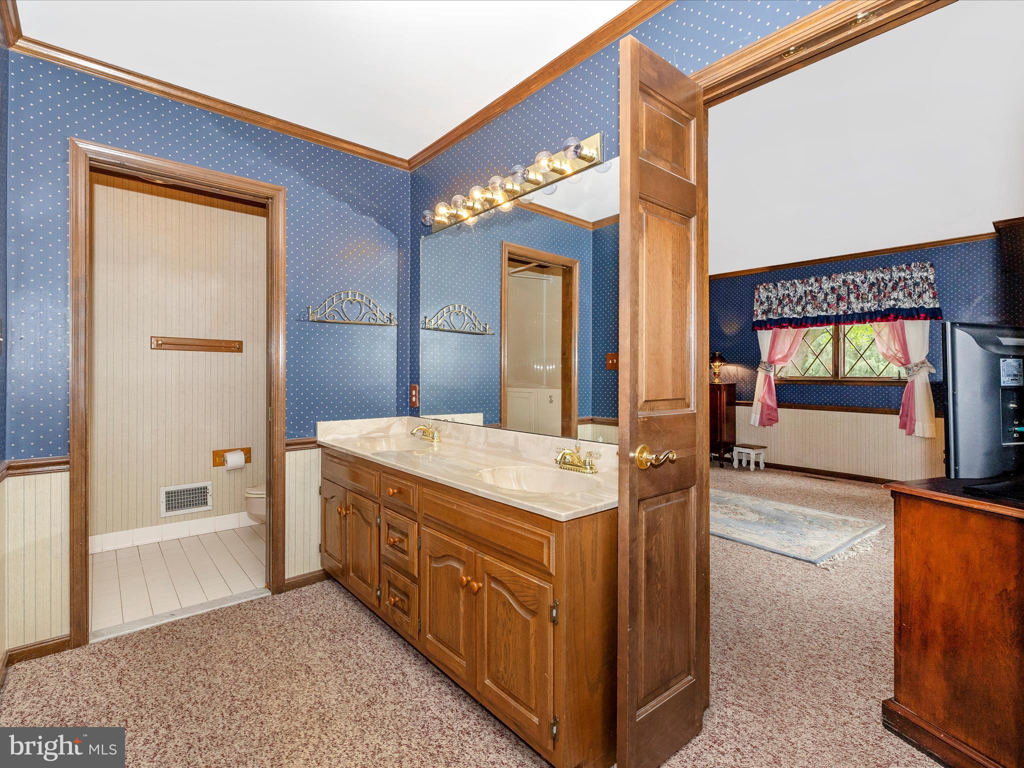 DAMASCUS OUTSIDE - Residential