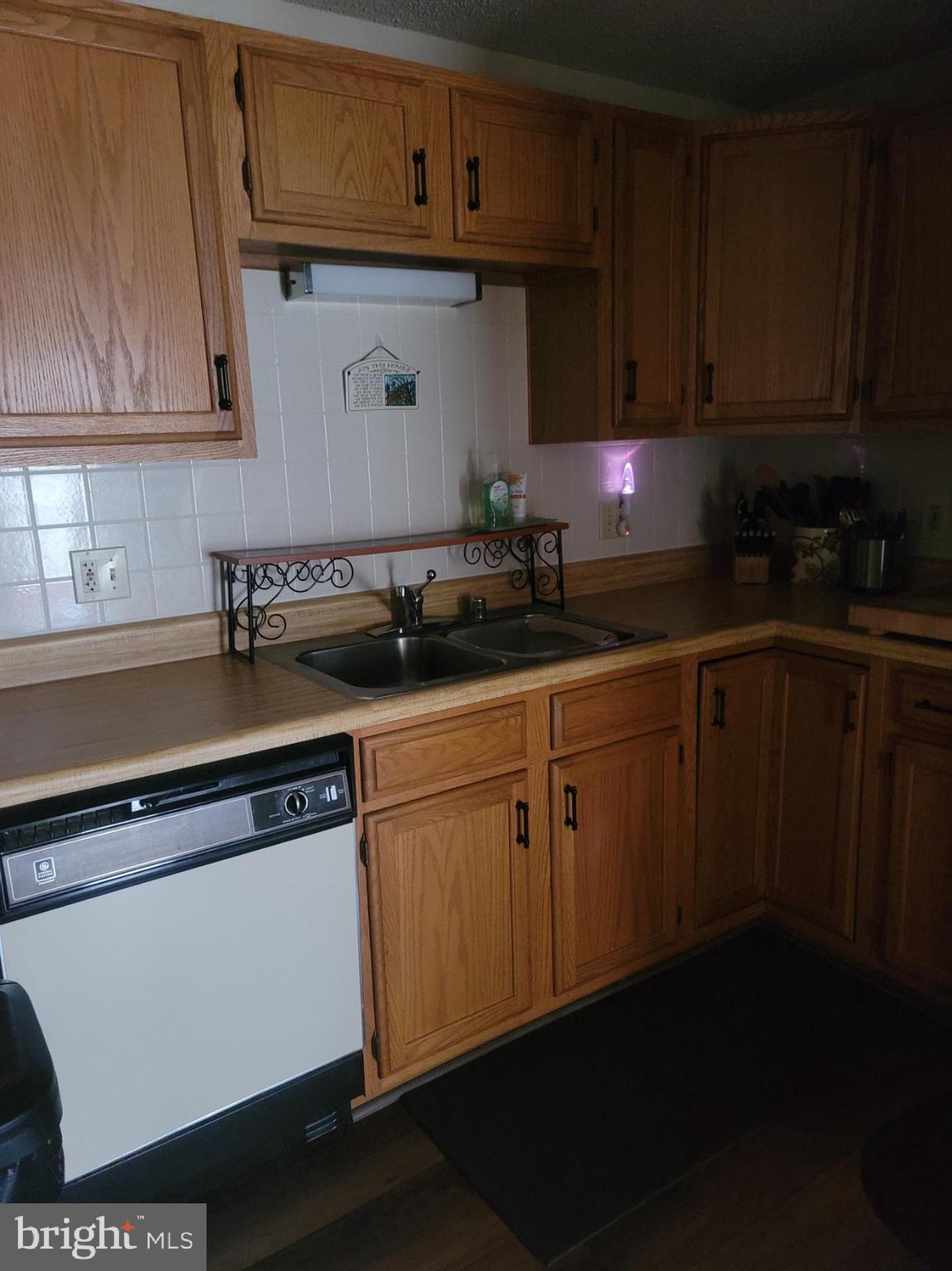 LAKE WILDERNESS - Residential