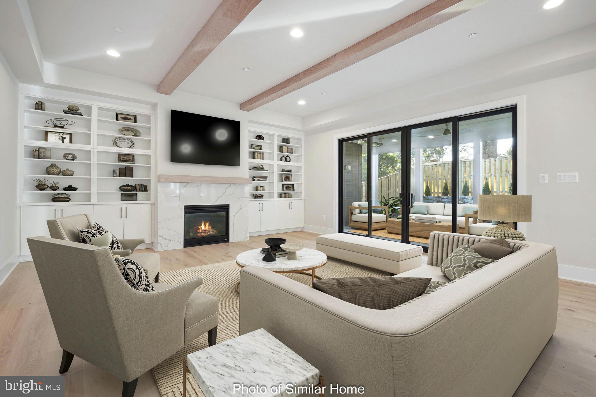 2005 N TAYLOR STREET