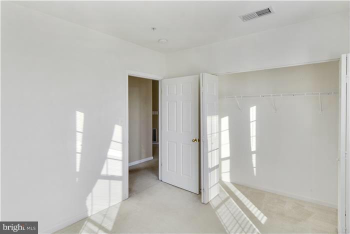 LAKESIDE AT SOUTH RIDING - Residential