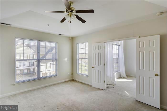 LAKESIDE AT SOUTH RIDING - Residential