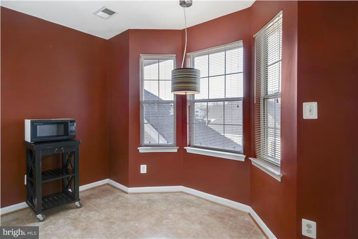 LAKESIDE AT SOUTH RIDING - Residential