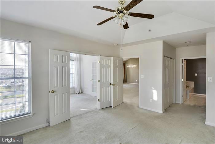 LAKESIDE AT SOUTH RIDING - Residential