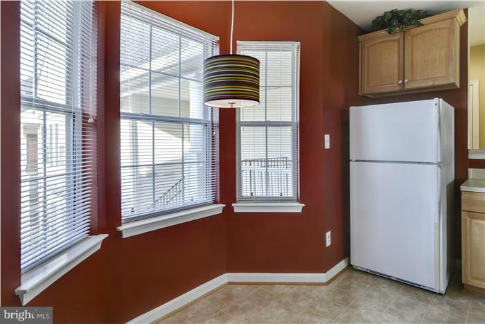 LAKESIDE AT SOUTH RIDING - Residential