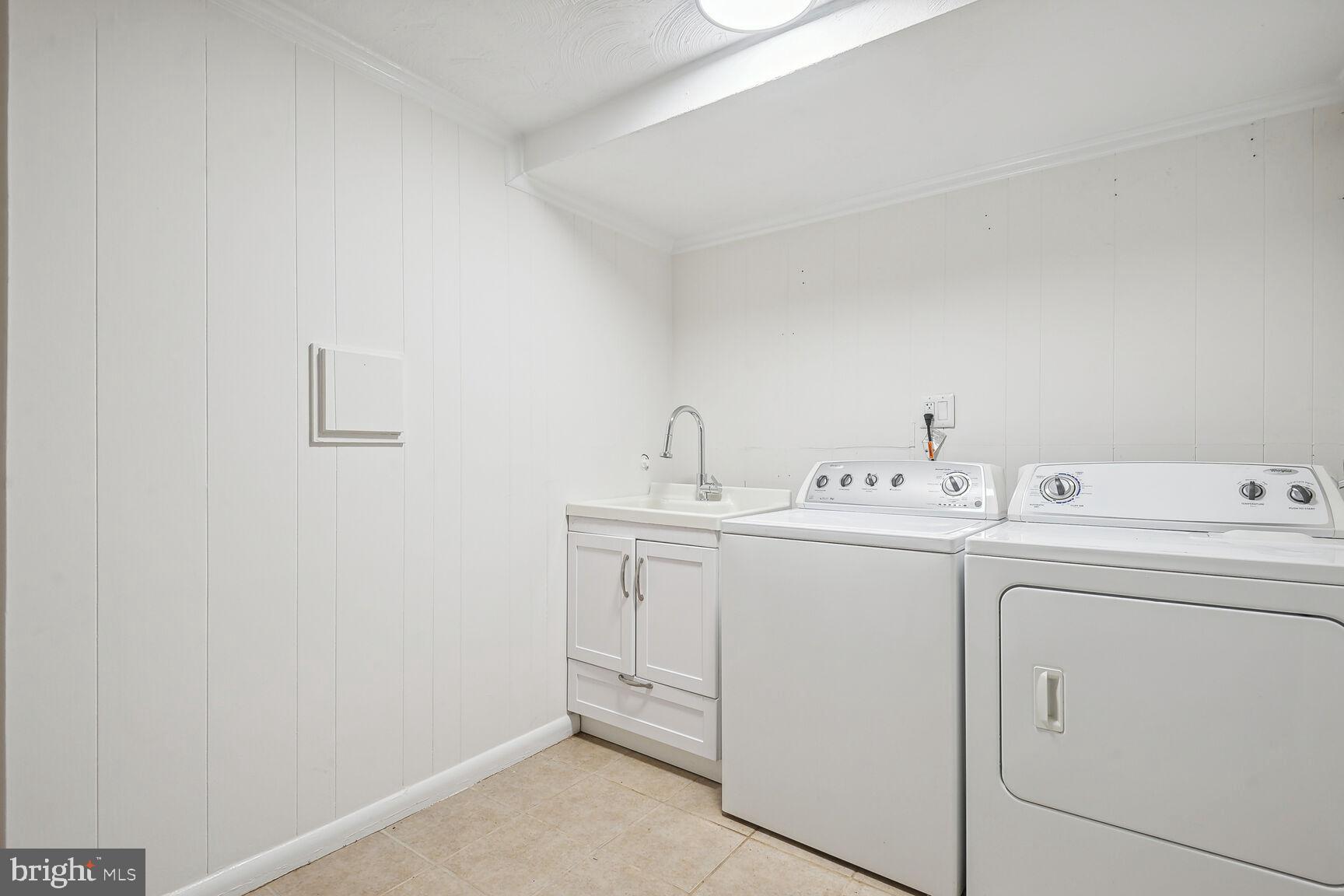 POTOMAC OUTSIDE - Residential