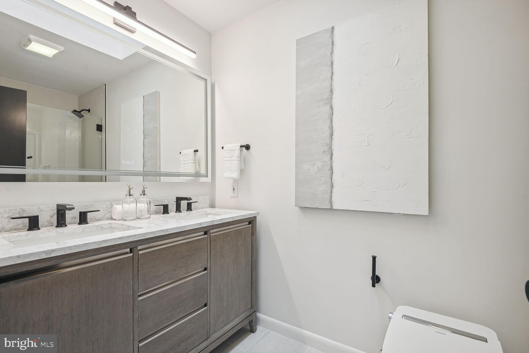 POTOMAC OUTSIDE - Residential