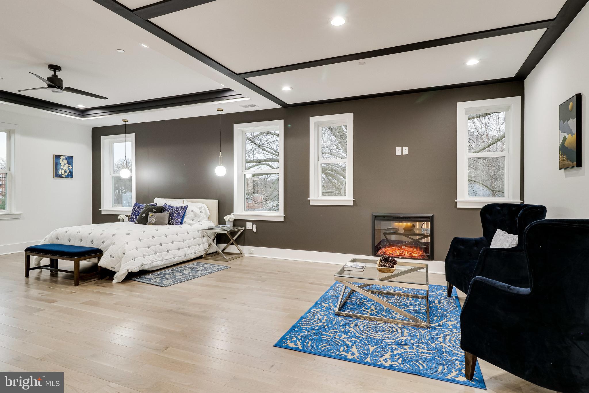 KENSINGTON ESTATES - Residential