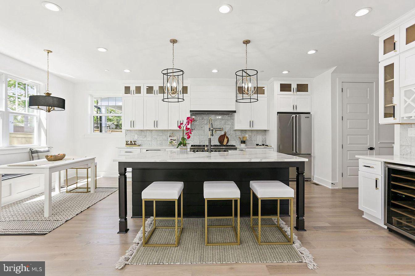 KENSINGTON ESTATES - Residential