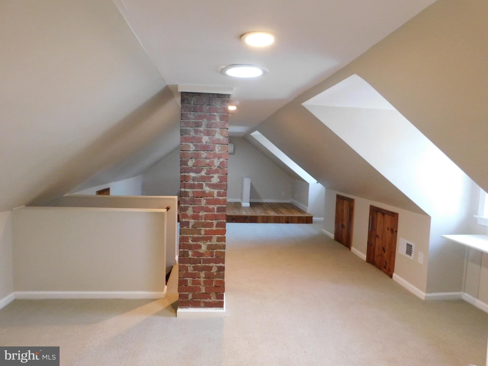 ANNANDALE ACRES - Residential Lease