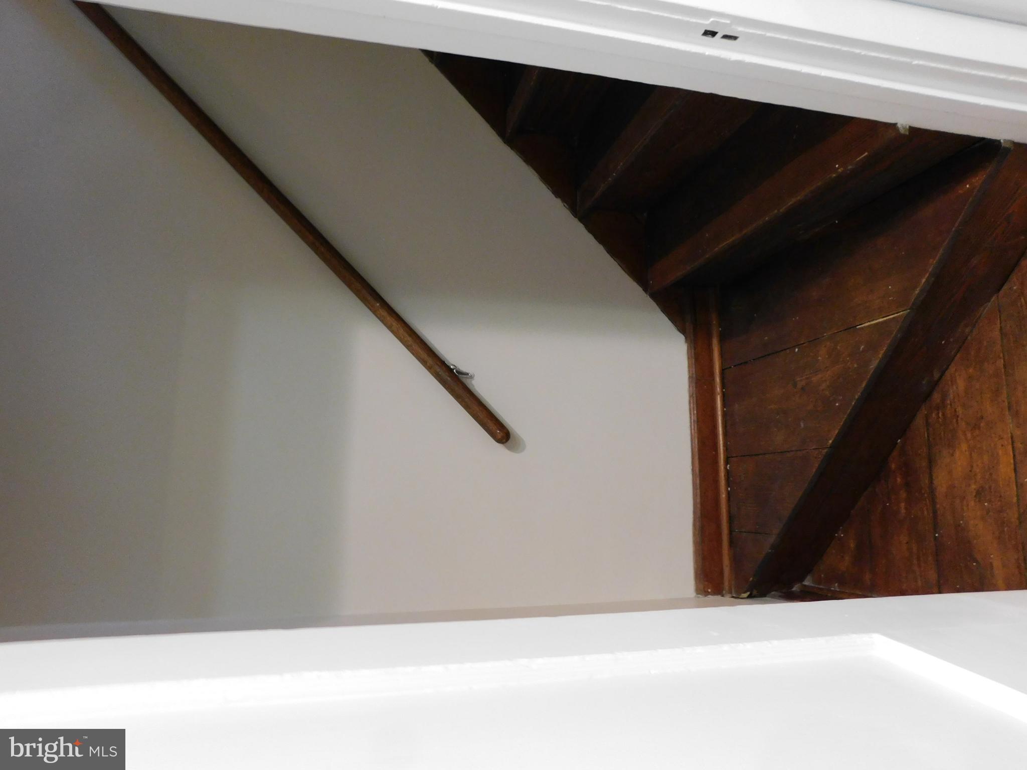 ANNANDALE ACRES - Residential Lease