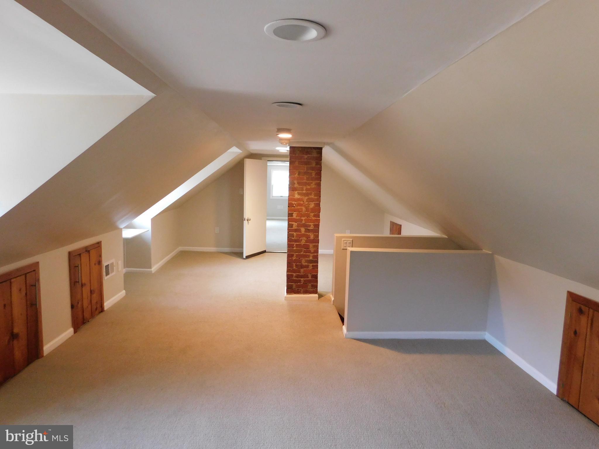 ANNANDALE ACRES - Residential Lease