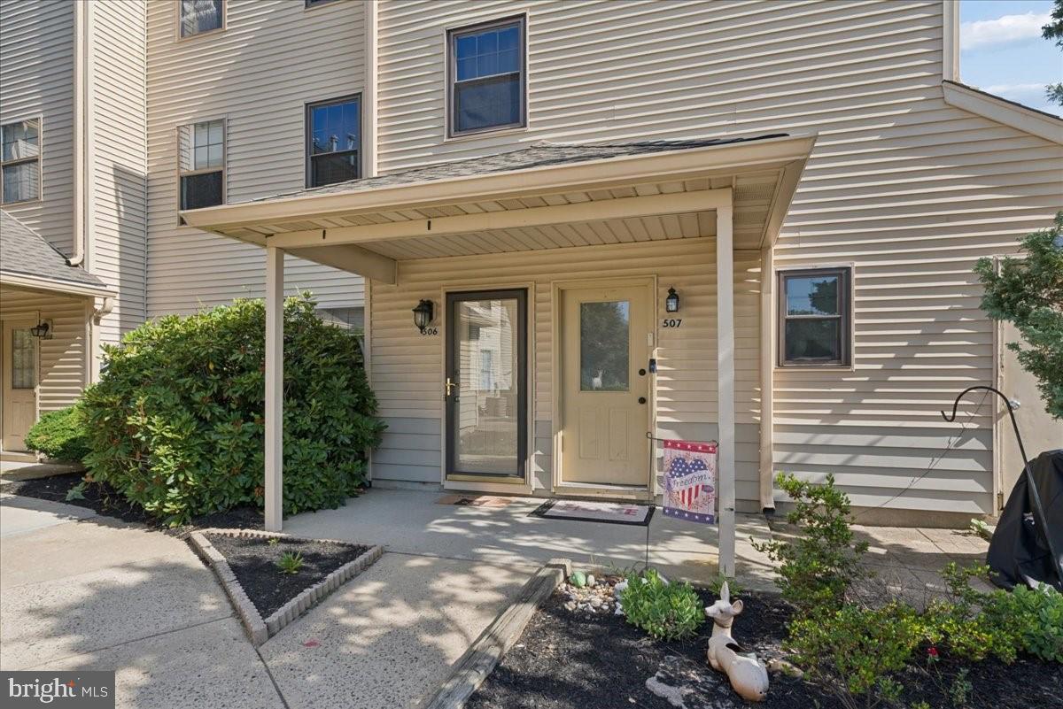 506 VIOLET LANE 506
